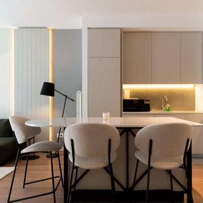 Alquiler de un apartamento completamente nuevo de dos habitaciones en un complejo residencial premium, 55 m², Belgrado, Belgrade Waterfront, Serbia